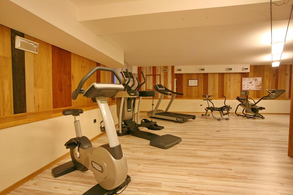 Hotel Boton D'Or & Wellness A La Thuile Exterior photo